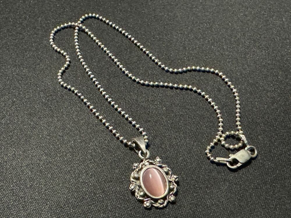 Vintage Charles Winston Pink Cats Eye Pendant 15in Necklace
